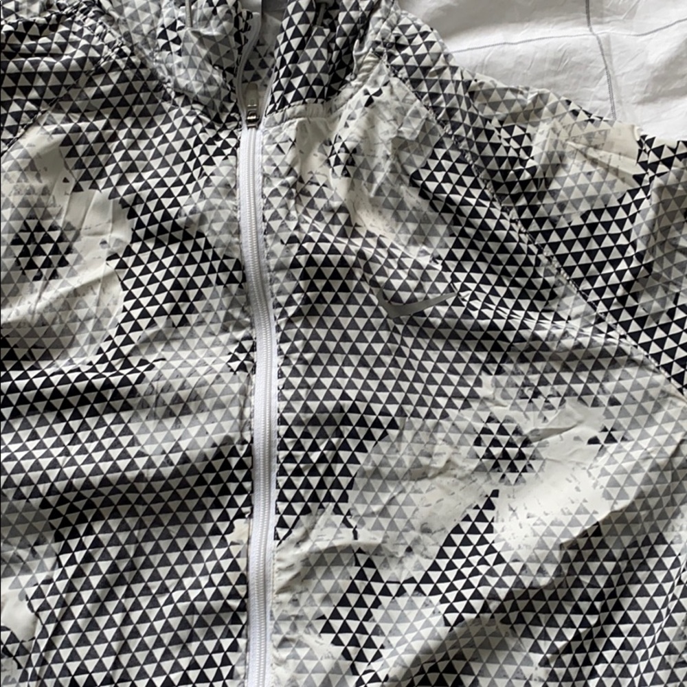 Nike Geometric Pattern Windbreaker Jacket - image 1